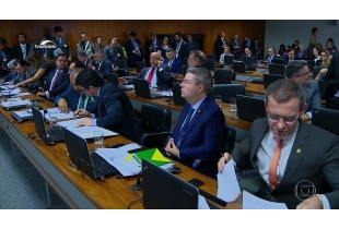 REFORMA DA PREVIDÊNCIA: COMISSÃO DE CONSTITUIÇÃO E JUSTIÇA DO SENADO APROVA REFORMA DA PREVIDÊNCIA REFORMA DA PREVIDÊNCIA: COMISSÃO DE CONSTITUIÇÃO E JUSTIÇA DO SENADO APROVA REFORMA DA PREVIDÊNCIA
