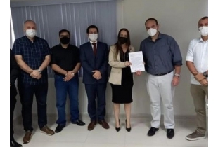FEMPA SE REÚNE COM PRESIDENTE DO IGEPREV FEMPA SE REÚNE COM PRESIDENTE DO IGEPREV